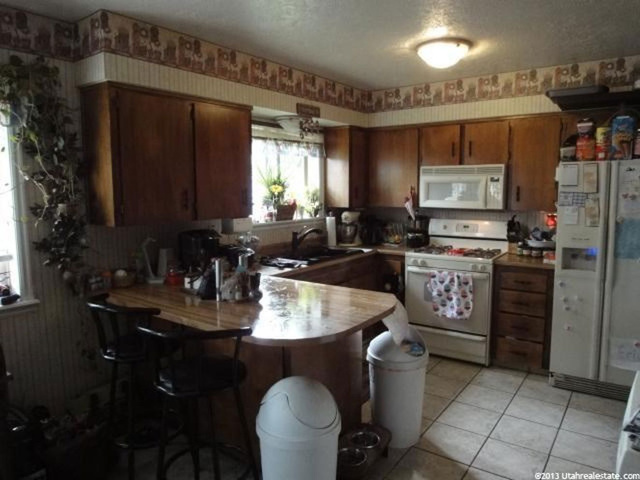 286 N Scenic View Dr E, Hyrum, UT 84319 — photo 2