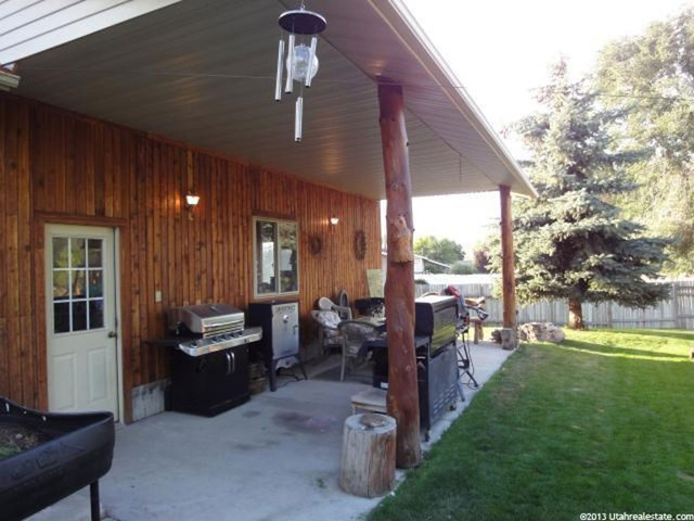 286 N Scenic View Dr E, Hyrum, UT 84319 — photo 7