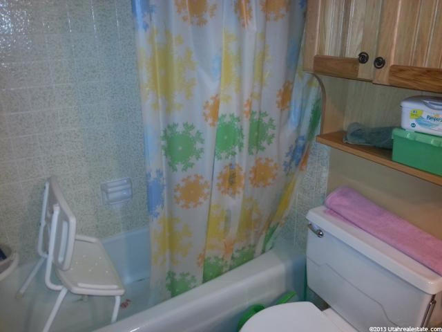 2081 E 6075 S, Uintah, UT 84403 — photo 11