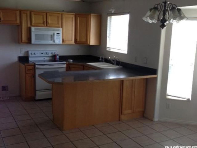 1533 N 2275 W, Clinton, UT 84015 — photo 2