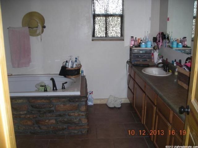 265 S 400 E, Centerfield, UT 84622 — photo 12