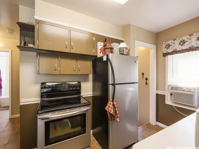 3936 S 2075 W, Roy, UT 84067 — photo 7