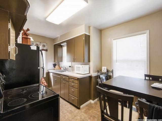 3936 S 2075 W, Roy, UT 84067 — photo 8