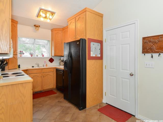 5520 S 4300 W, Roy, UT 84067 — photo 3
