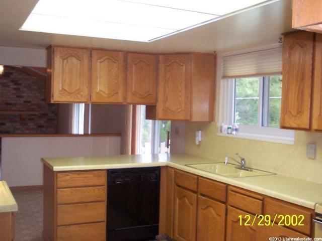 8189 S 2660 E, Sandy, UT 84093 — photo 10
