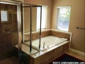 430 E Canyon Estates Dr S, Bountiful, UT 84010 — photo 10