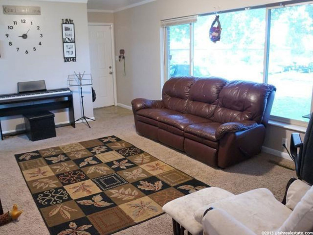 3924 S 2275 W, Roy, UT 84067 — photo 3