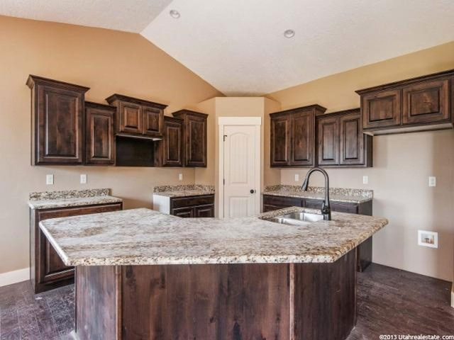 897 W 200 N, Clinton, UT 84015 — photo 7