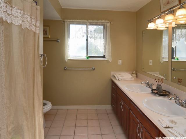 758 E Emerald Hills Dr, Bountiful, UT 84010 — photo 11