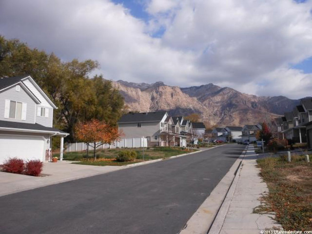 827 E Quinn Ct S, Ogden, UT 84404 — photo 2