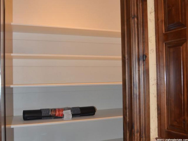 1823 S Bountiful Blvd E, Bountiful, UT 84010 — photo 2
