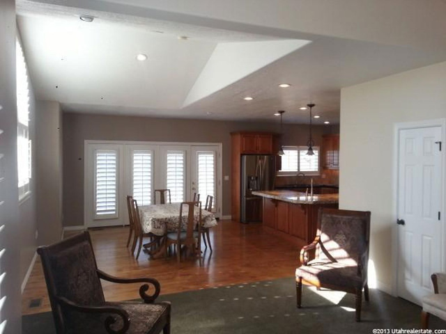 1092 S Barton E, Bountiful, UT 84010 — photo 6
