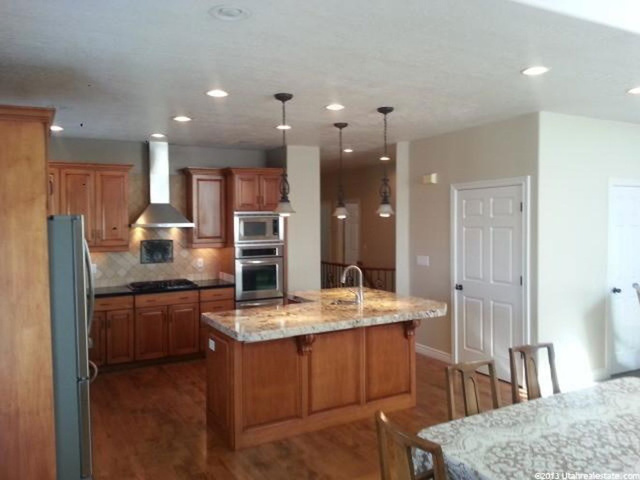1092 S Barton E, Bountiful, UT 84010 — photo 7