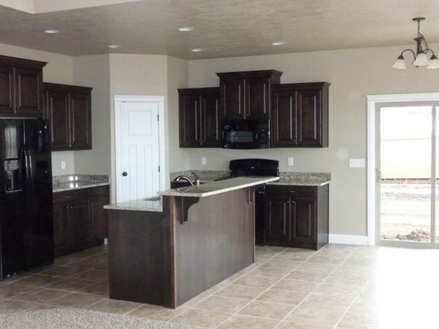 414 S 1100 E, Smithfield, UT 84335 — photo 2