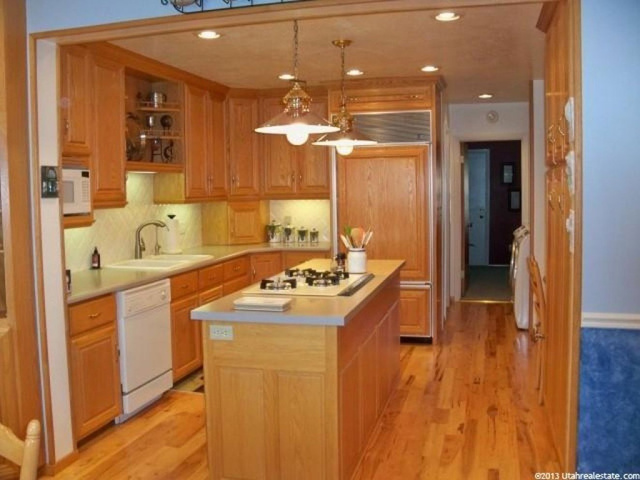 281 W Center, Aurora, UT 84620 — photo 5