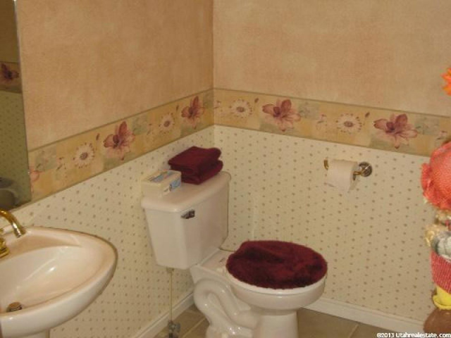 946 N 500 E, Springville, UT 84663 — photo 9