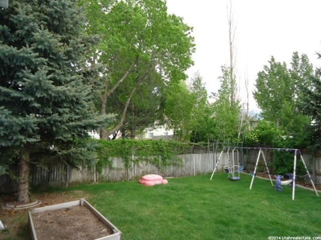 433 W 2425 N, Harrisville, UT 84414 — photo 8