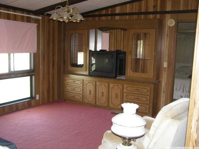 31 N 200 E, Hinckley, UT 84635 — photo 6
