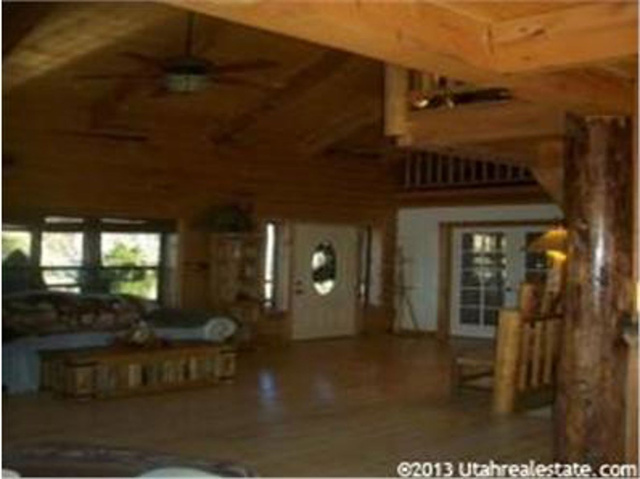 901 N Horsemans Park Dr, Dammeron Valley, UT 84783