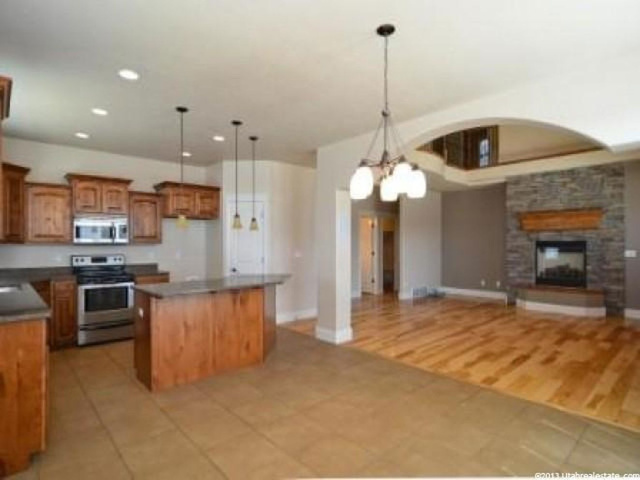 328 N 2250 E, Layton, UT 84040 — photo 9