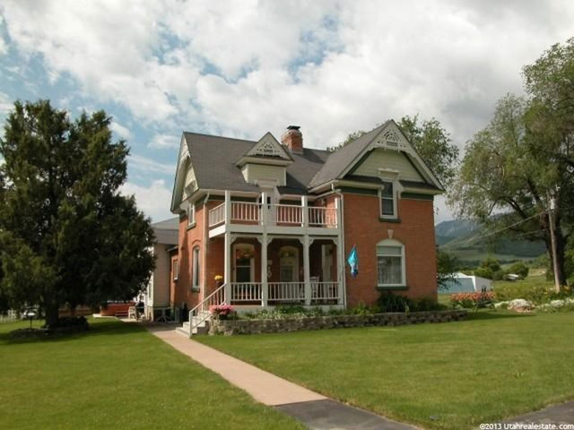 196 W 100 S, Wellsville, UT 84339
