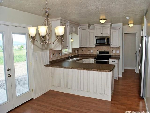 217 N 100 E, Wellsville, UT 84339 — photo 2