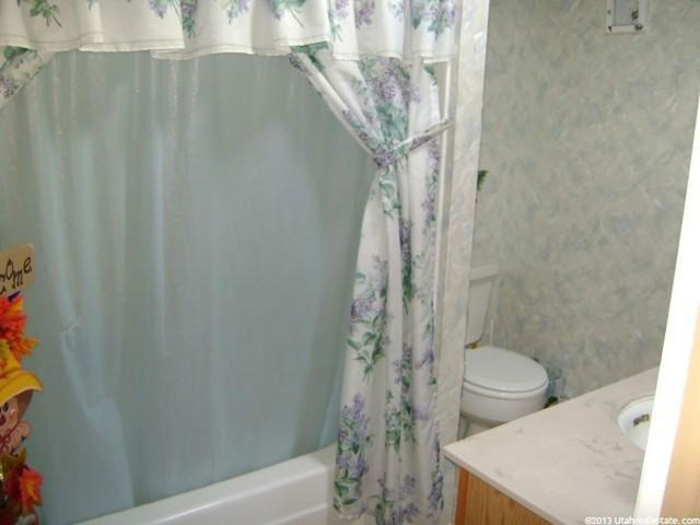 998 E 1000 N, Layton, UT 84040 — photo 6