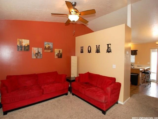 933 W 1870 N, Clinton, UT 84015 — photo 4