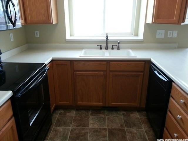 1676 N 775 W, Clinton, UT 84015 — photo 8