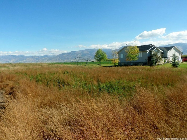 945 E Main St #5, Wellsville, UT 84339 — photo 2