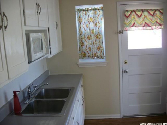 169 E Ross Dr, Clearfield, UT 84015 — photo 4