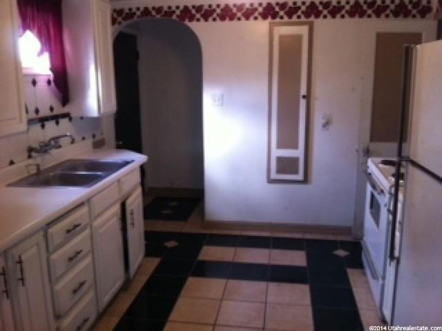 324 W Center N, Bountiful, UT 84010 — photo 2