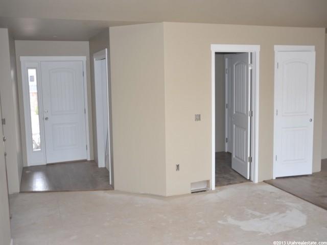 1035 S 1650 E, Clearfield, UT 84015 — photo 4