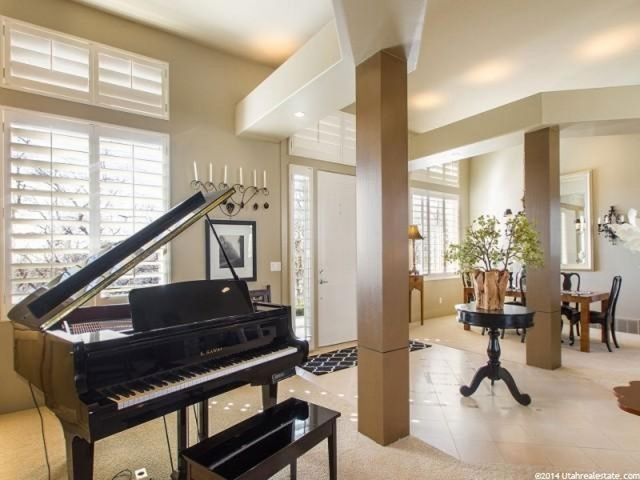 5592 S Shadow Mountain Ln, Ogden, UT 84403 — photo 9