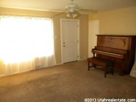 555 E Center St, Pleasant Grove, UT 84062 — photo 9