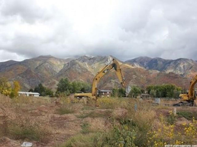 2061 E 1275 North Cir N #203, Layton, UT 84040 — photo 2