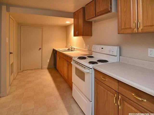 257 W 400 N, Bountiful, UT 84010 — photo 10
