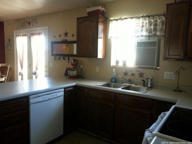 47 W 300 N, Smithfield, UT 84335 — photo 5