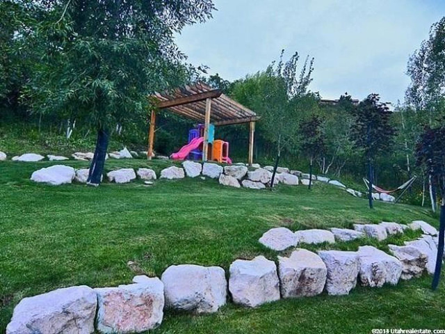 2371 S Maple Hills Dr E, Bountiful, UT 84010 — photo 8