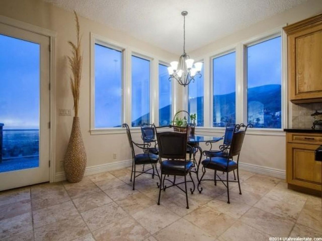 270 S Temple View Cir, Bountiful, UT 84010 — photo 11