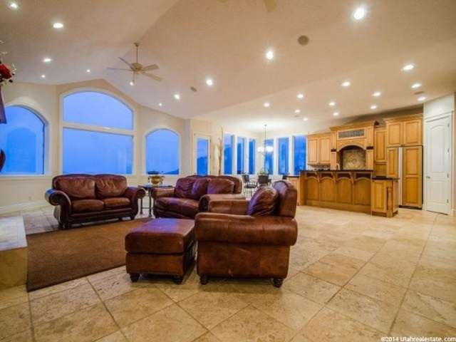 270 S Temple View Cir, Bountiful, UT 84010 — photo 8