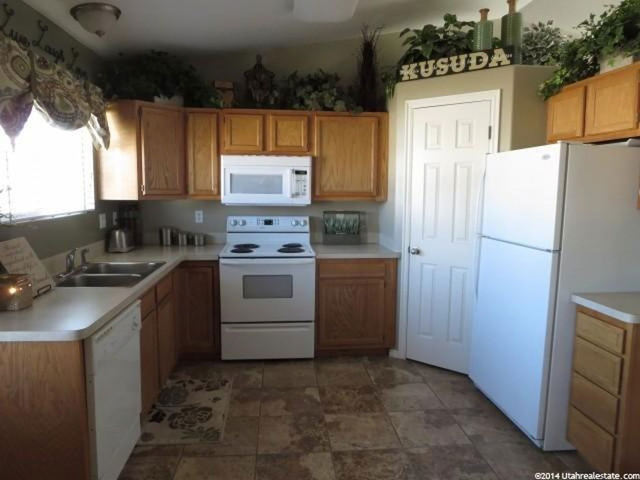 1692 W 735 N, Clinton, UT 84015 — photo 5