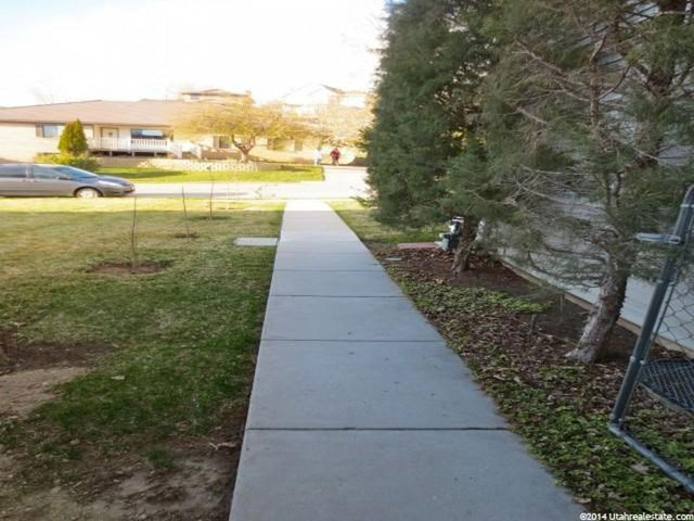 196 E 1975 N, Centerville, UT 84014 — photo 12