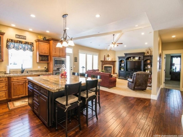 491 E Hawthorne Dr S, River Heights, UT 84321 — photo 4