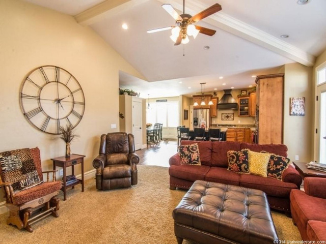 491 E Hawthorne Dr S, River Heights, UT 84321 — photo 5
