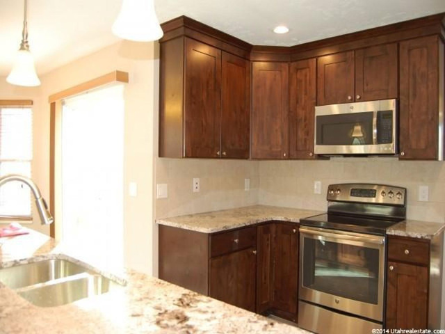 10071 S Rockview Cir E, Sandy, UT 84092 — photo 4