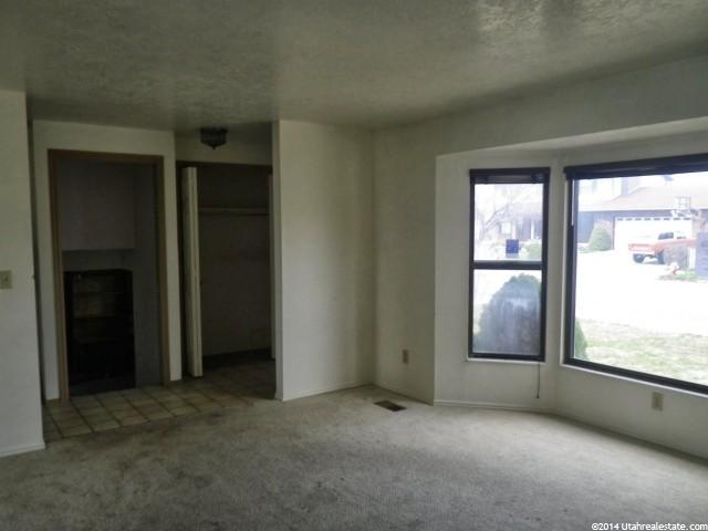 1085 W 25 N, Clearfield, UT 84015 — photo 3