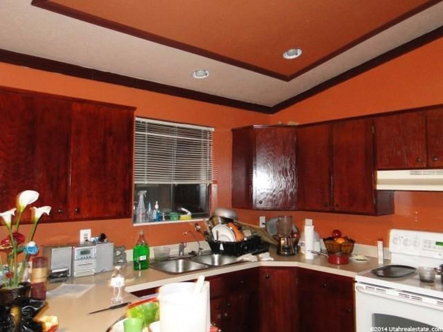 911 S Brookside Dr, Ogden, UT 84404 — photo 2