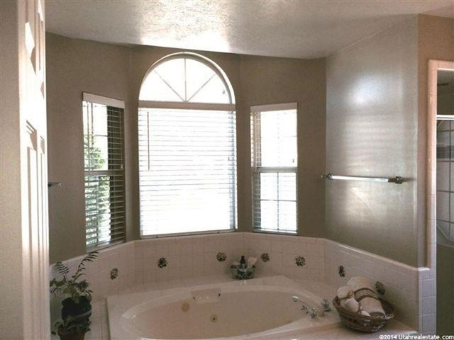 5497 S 150 E, Washington Terrace, UT 84405 — photo 11