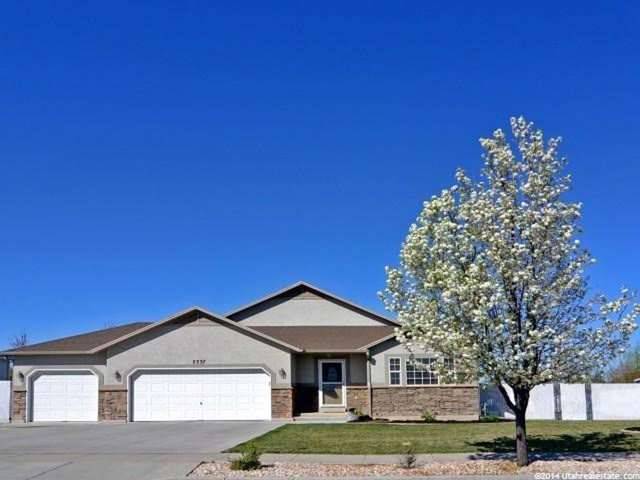 2337 N 2500 W, Clinton, UT 84015 — photo 2